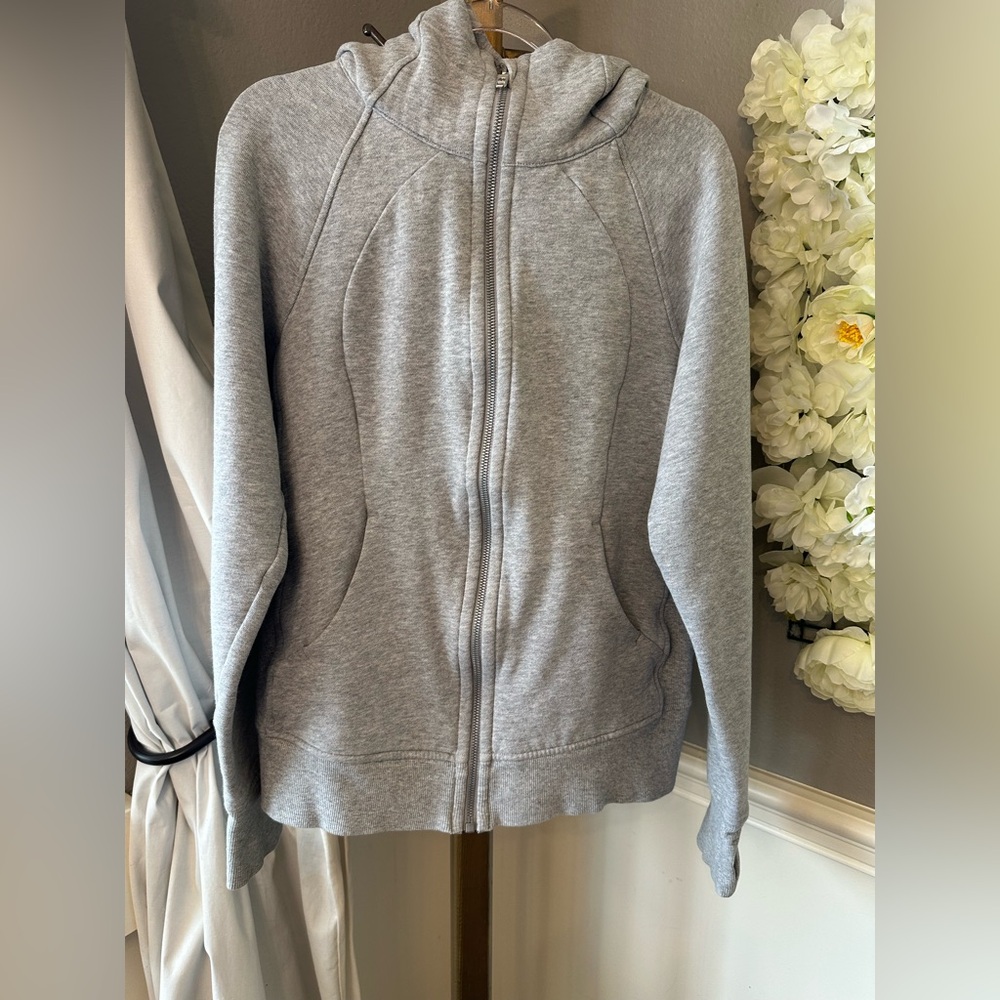 Lululemon Scuba Hoodie *Light Cotton Fleece Retails $118 SZ 8